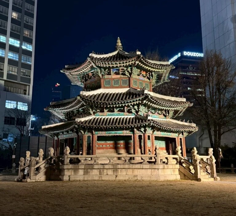 ウェスティン朝鮮ソウルのそばにある圜丘壇